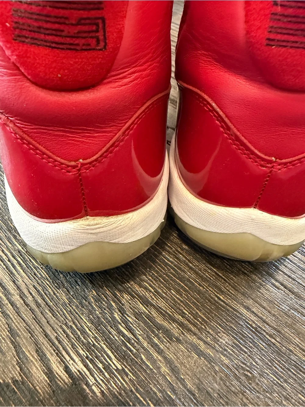 Air Jordan 11 Win Like '96 Retro High Size 10.5 Mens Red Sneakers